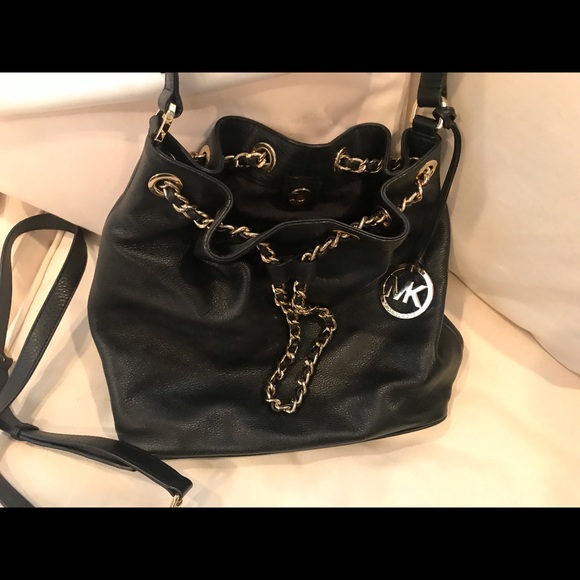 Michael Kors Bucket Bag - Picture 5 of 7